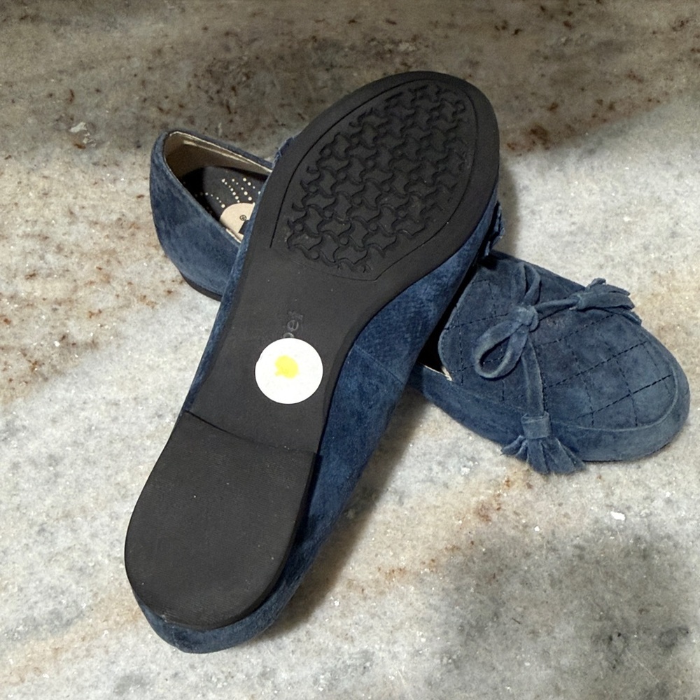 NWT Propet Kate Suede Bow Top Loafers in Navy Blue - Picture 5 of 7